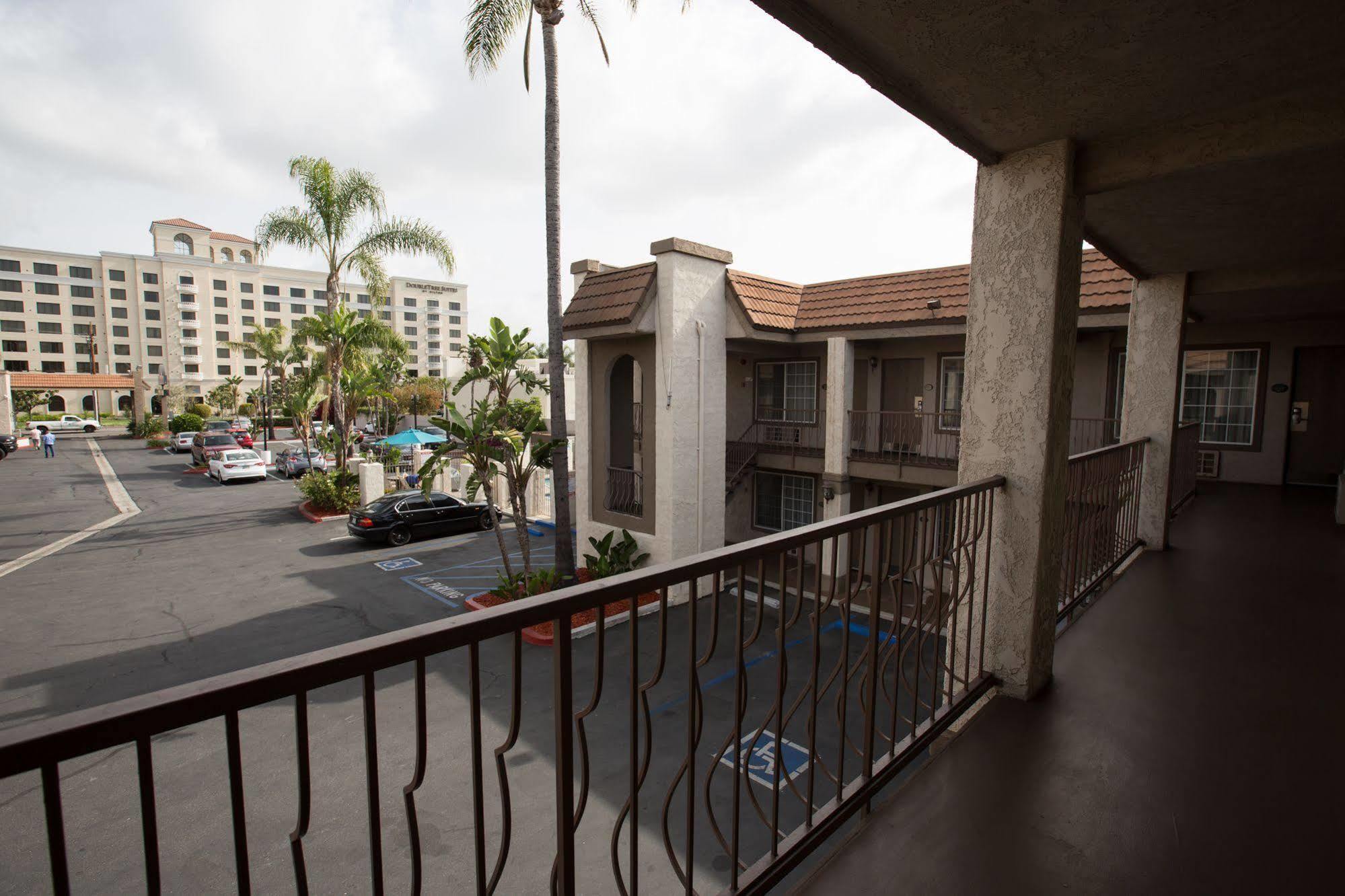 Queens Inn Anaheim Kültér fotó